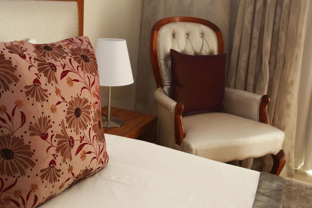 Cascade Manor Hotel พาร์ล ภายนอก รูปภาพ
